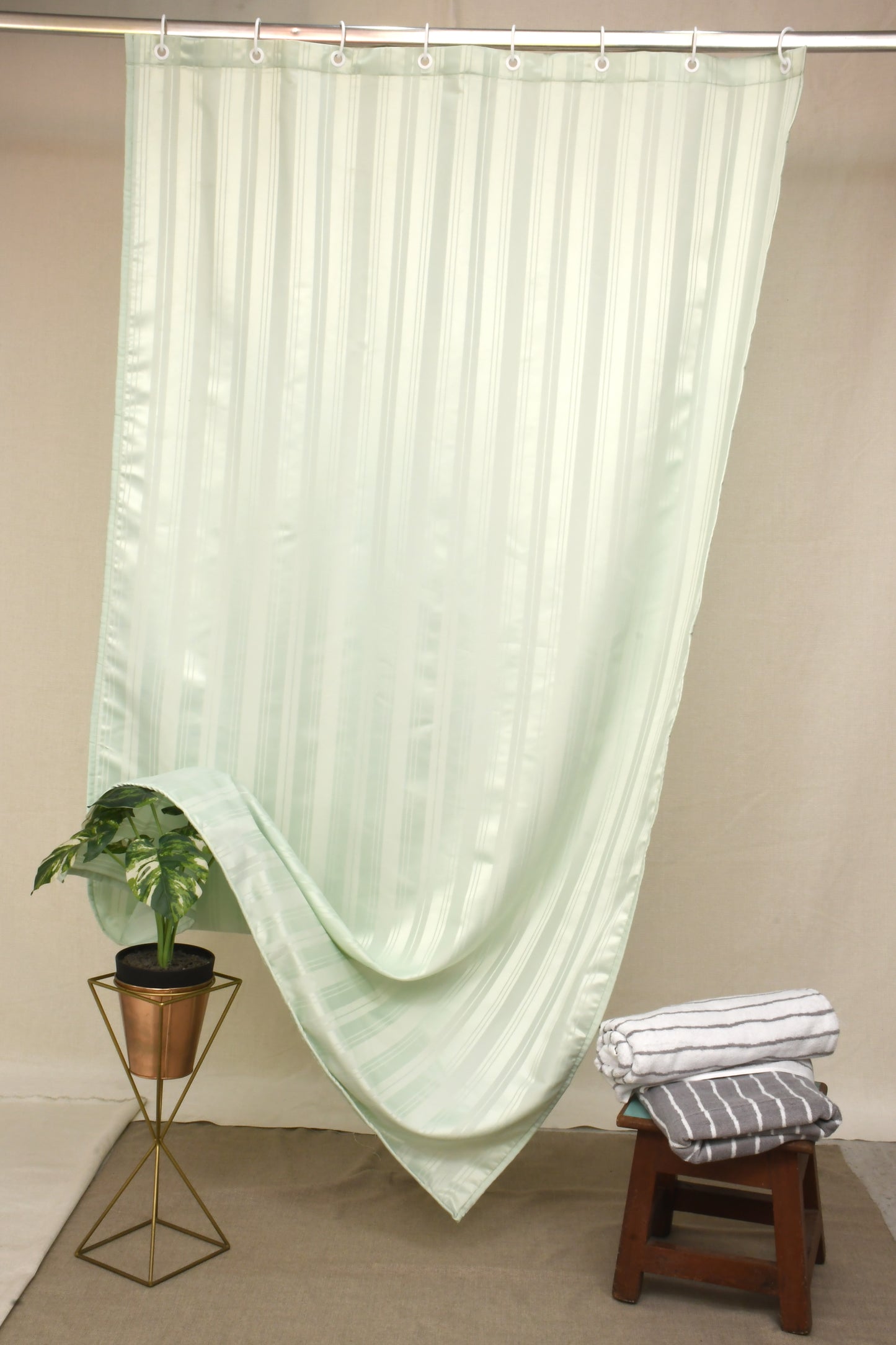 Doccia Shower Curtains with Water Resistance effect in Pista Colour