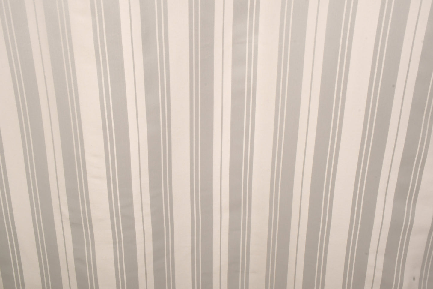 Doccia Shower Curtains with Water Resistance effect in Buff Colour