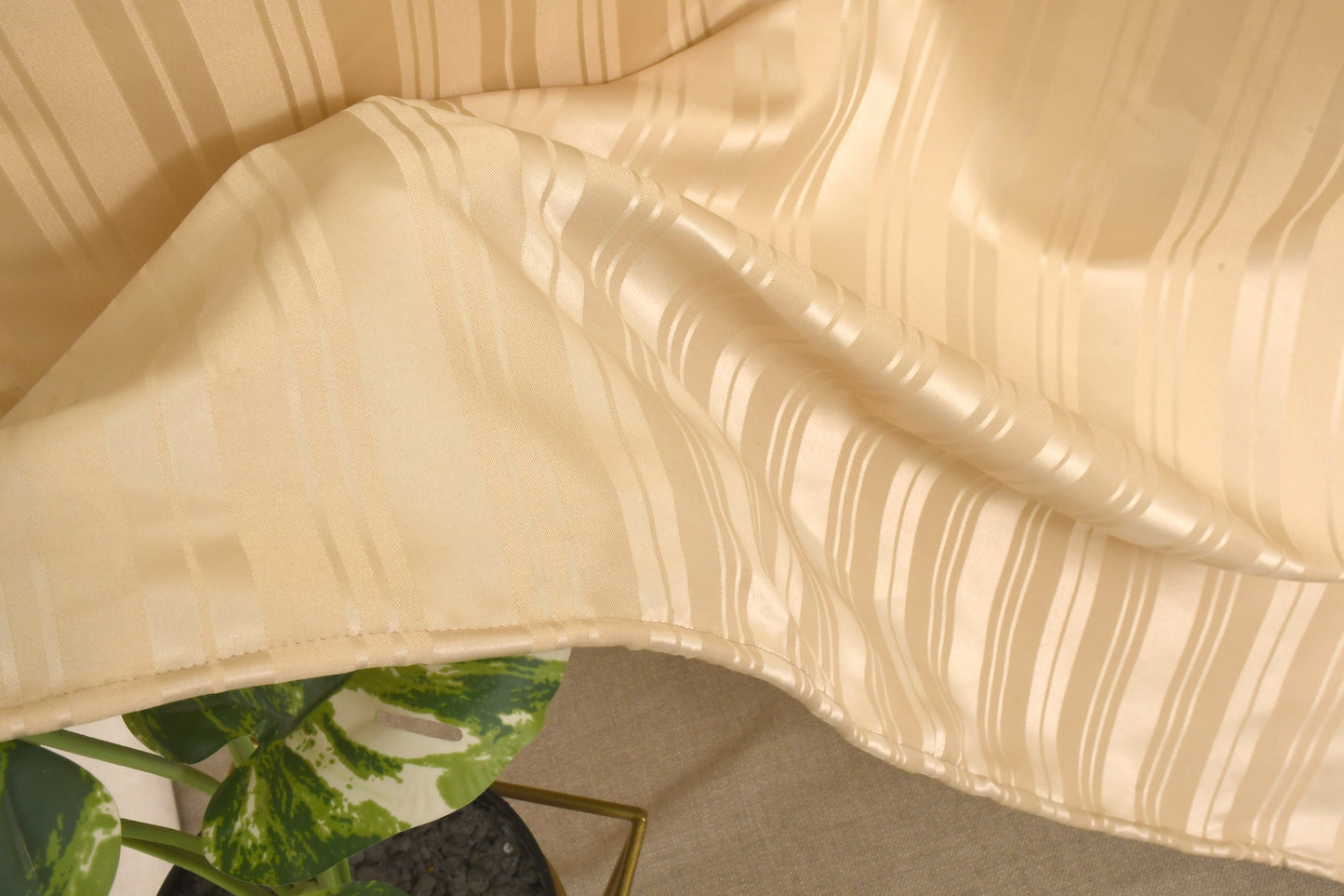 Doccia Shower Curtains with Water Resistance effect in Sand Colour