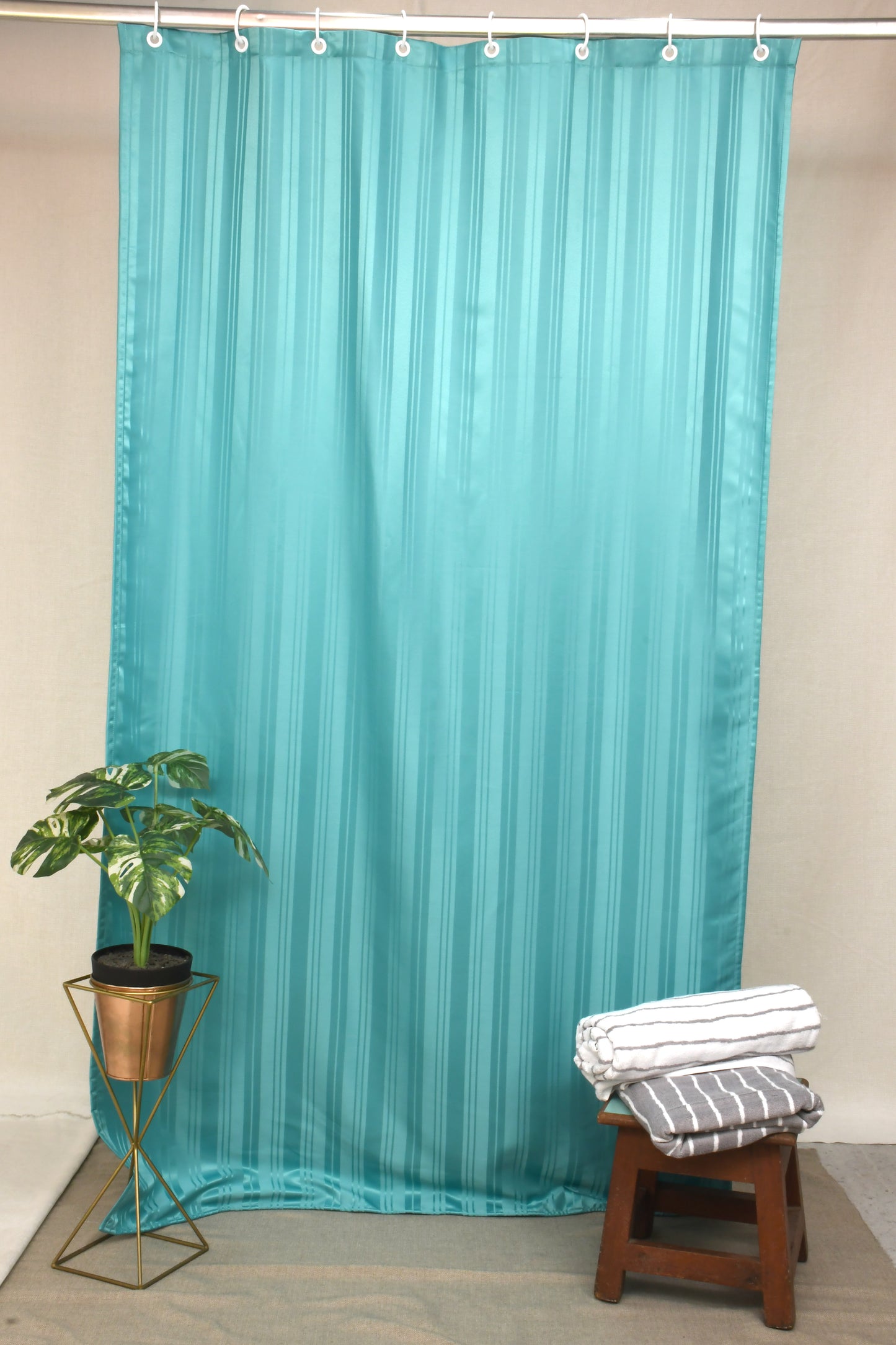 Doccia Shower Curtains with Water Resistance effect in Teal Colour