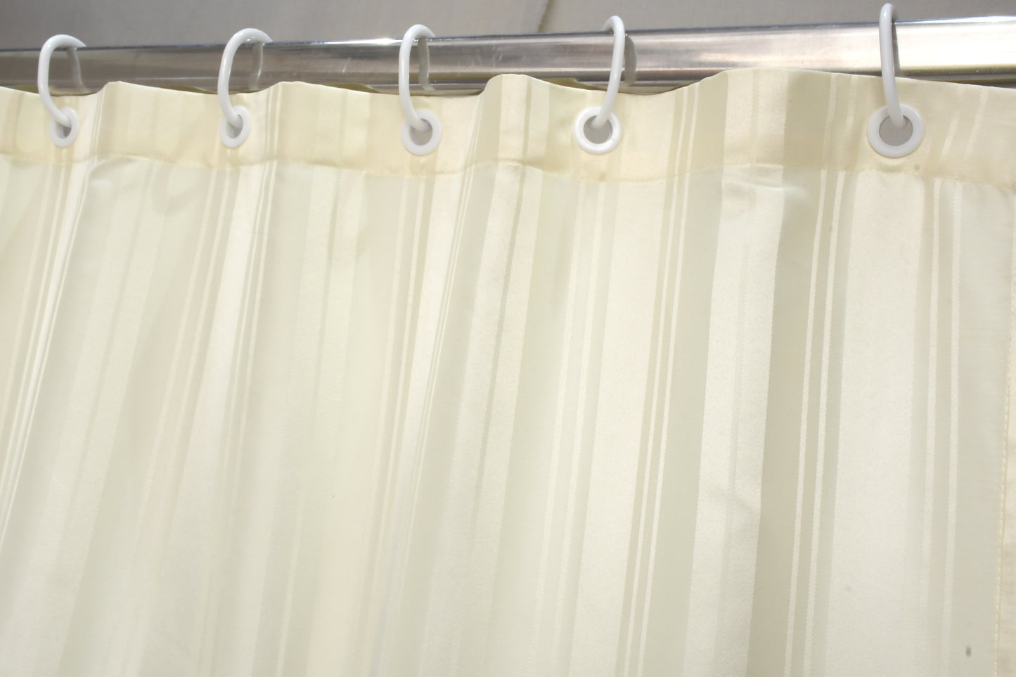Doccia Shower Curtains with Water Resistance effect in  Cream Colour