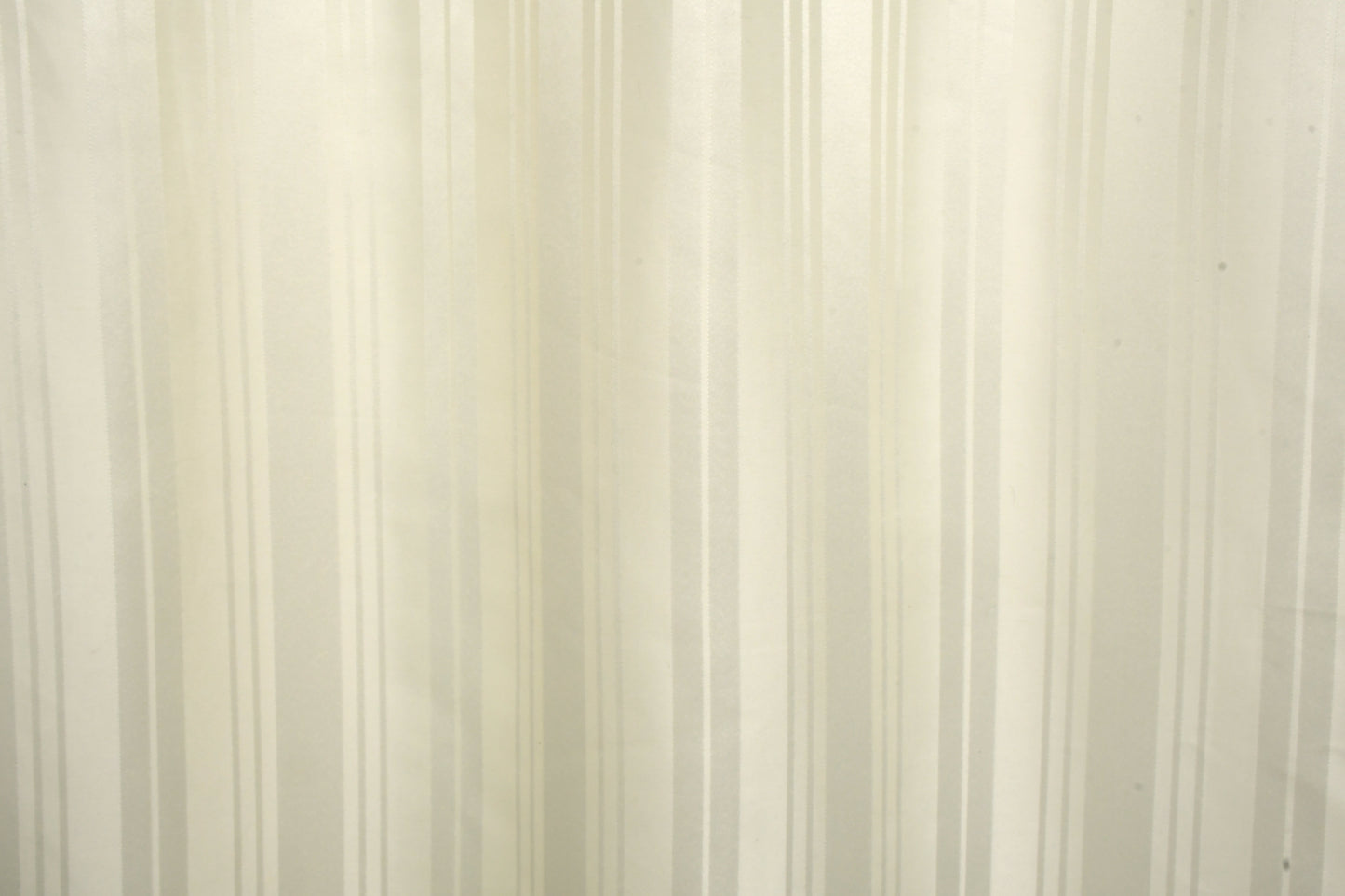 Doccia Shower Curtains with Water Resistance effect in  Cream Colour
