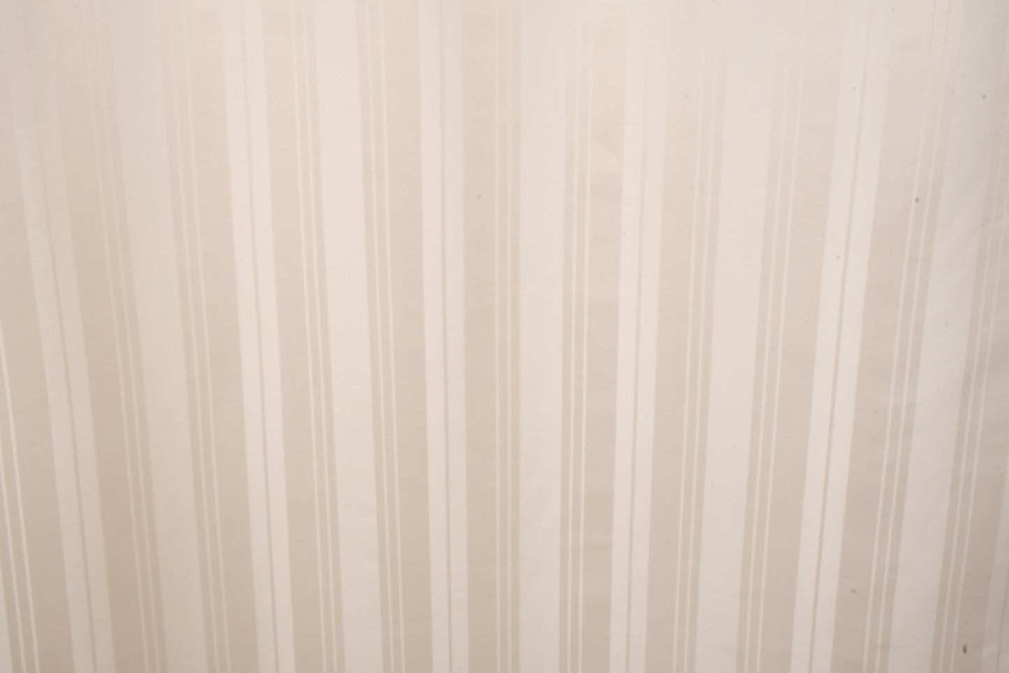 Doccia Shower Curtains with Water Resistance effect in Peach Colour