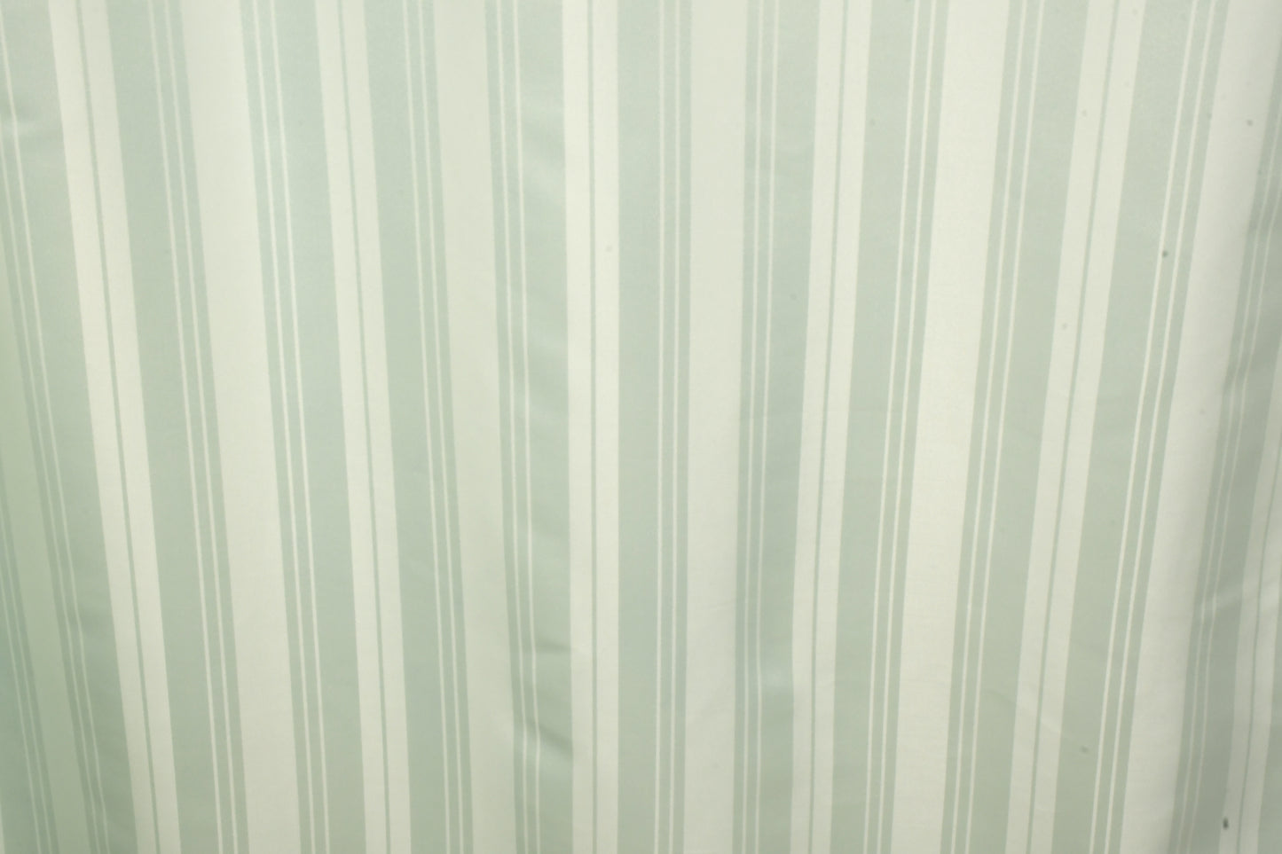 Doccia Shower Curtains with Water Resistance effect in Pista Colour